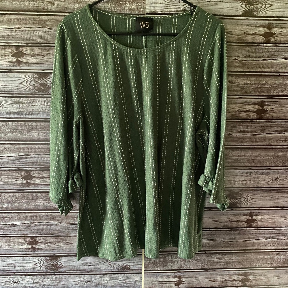 W5 Women's Top Size 2X Green White Embroidered